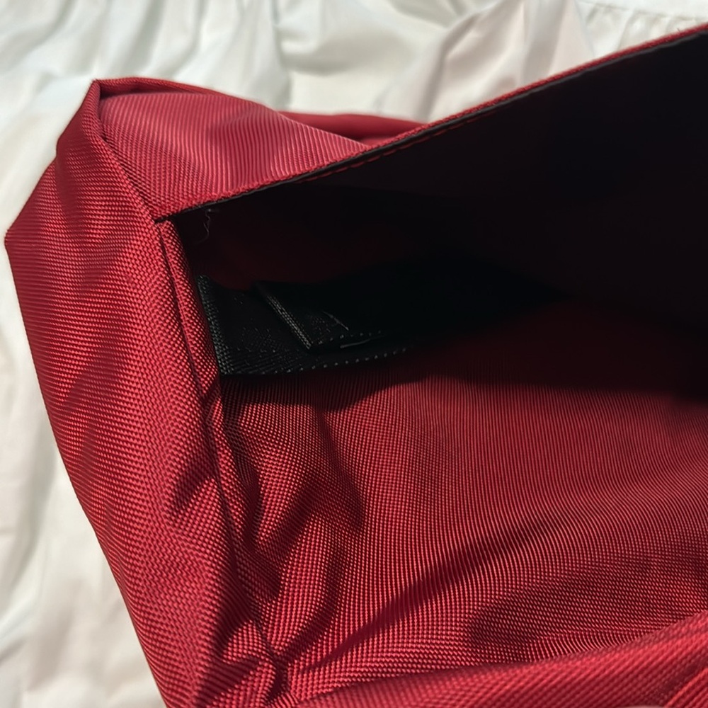 Genius pack red travel electronics accessories back attach to plane pockets - Picture 6 of 6